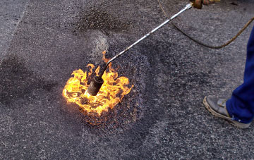 Kingstone Winslow flat roofing repairs